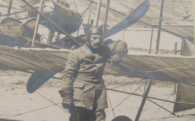 Δημήτριος Καμπέρος, ο πρώτος Έλληνας στρατιωτικός αεροπόρος 